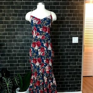 LACE UP BACKLESS MERMAID HEM MAXI DRESS